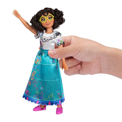 Disney Encanto Set de Regalo de Muñecas de la Familia Madrigal Definitiva Incluye 12 Muñecas [Exclusivo de Amazon]