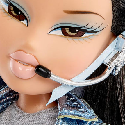 Bratz Pop Starz Jade - Fashion Doll with Collectable Charm, Outfit and Music Accessories