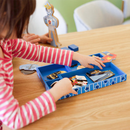 Melissa & Doug Joey - Set magnético de madera para disfrazarse y jugar (más de 25 piezas)