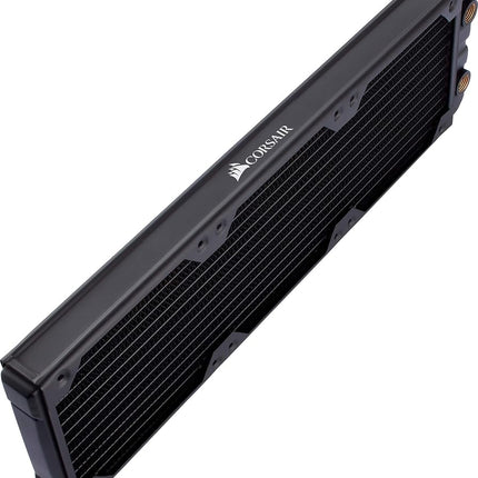Radiador de refrigeración por agua Corsair Hydro X Series, XR5 de 360 mm (soportes triples para ventiladores de 120 mm, fácil instalación, construcción de cobre de primera calidad, poliuretano, guías integradas para tornillos de ventilador), negro