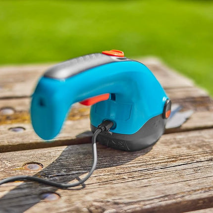 GARDENA (09887) Cordless Hedge Trimmer and Grass Shears, Electric Garden Tools for Battery Trimming of Lawn Edges, Shrubs, and Bushes. Handheld with 80 Min Runtime.