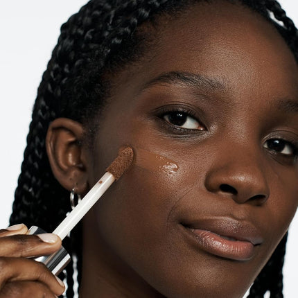 Clinique Beyond Perfecting Liquid Lightweight Full-Coverage Foundation + Concealer For Dry Combination To Oily Skin Types
