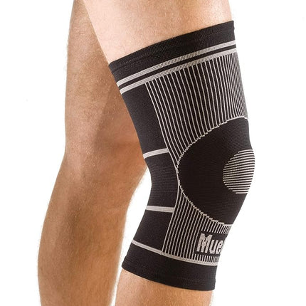 Mueller 4-Way Stretch Knee Support