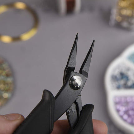 The Beadsmith Pince à bec rond Hi-Tech, 140 mm (5,5 pouces) avec tête en acier à haute teneur en carbone, poignée noire confortable avec ressort, outil pour la fabrication de bijoux, l'électronique ou la micromécanique