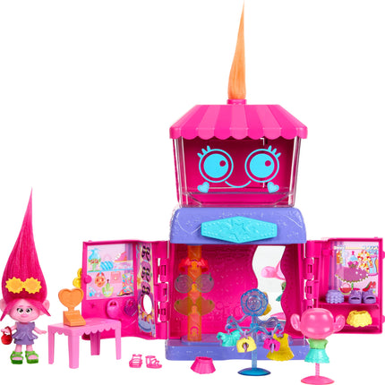 Mattel DreamWorks Trolls Sorpresa de Feria Fabulosa Boutique de Moda con la Mini Muñeca de la Reina Poppy y 25 Accesorios