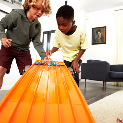 Mattel Hot Wheels Super 6-Lane Raceway Playset V1983