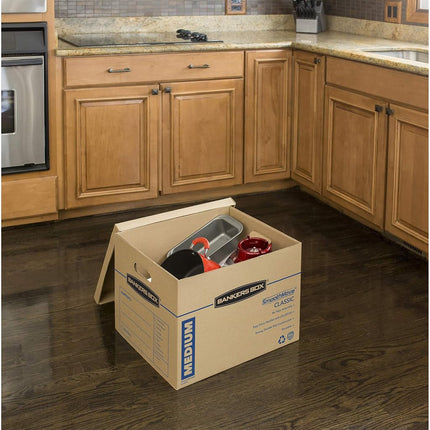 BANKERS BOX SmoothMove Classic Moving Boxes, Tape-Free Assembly, Easy Carry Handles, Medium, 18 x 15 x 14 Inches, 20 Pack (8817202)