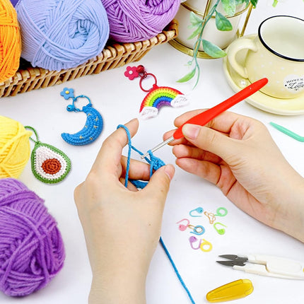 Crochet Yarn Kit for Beginners Adults and Kids, Includes 1650 Yards 30 Colors Acrylic Skeins, User Manual, Hooks, Pink Bag etc, Make Amigurumi & Crocheting Projects, Starter Set for Professionals