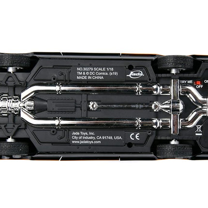 Jada 98625 - BATMOBILE DieCast Model Car from Classic TV Series with Figures Batman and Robin
