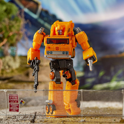 Transformers Toys Generations War for Cybertron: Earthrise Voyager WFC-E10 Autobot Grapple Action Figure � Children Aged 8 and Up, 17.5-cm