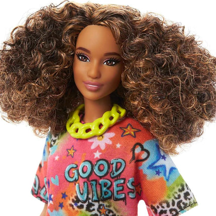 Barbie HPF77 Doll Toy for Kids Curly Brown Hair Fashionistas Athletic Body Build T-Shirt Dress Graffiti Print Clothes and Accessories Age 3+