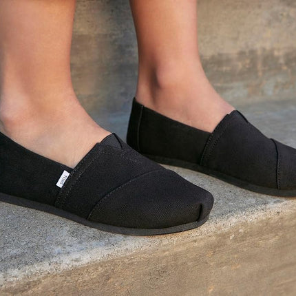 TOMS Men's Slip-On Casual Shoes with Elastic Gore and Custom Insole - Effortless Wear and Ultimate Comfort Black