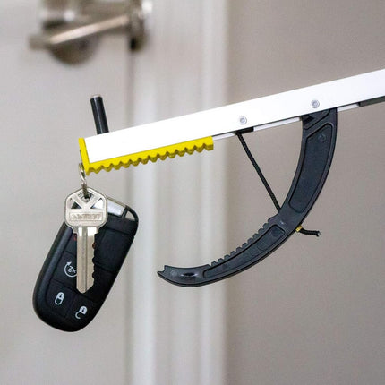 HealthSmart Reacher Grabber Tool for Elderly, 32 Inches, Non Folding, Magnetic Claw (Pack of 25)