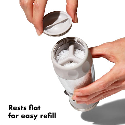 Nuevo molinillo de sal OXO Good Grips Contoured Mess-Free