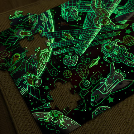 Melissa & Doug Space Glow-in-the-Dark Jigsaw Floor Puzzle – 48 Pieces, Puzzles for 3 year olds, Cardboard puzzle, Montessori toys, Problem solving, Gift for boy or girl - FSC Certified