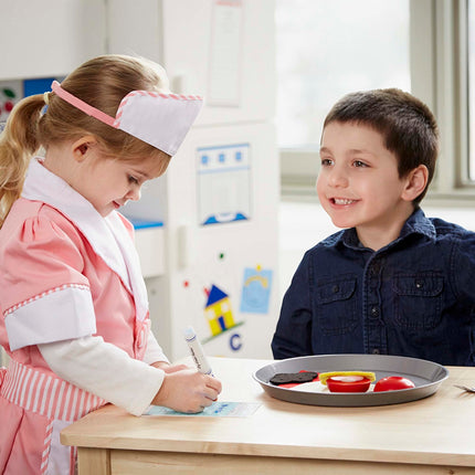 Set de disfraz de camarera de Melissa & Doug (empaque fácil de abrir, 7 piezas)