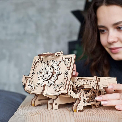 UGEARS Antique Box