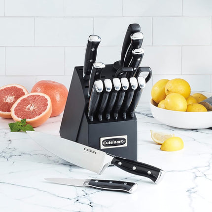 Cuisinart C77BTR-15PBK Classic Forged Triple Rivet, Ensemble de 15 couteaux avec bloc, Lames supérieures en acier inoxydable à haute teneur en carbone pour une précision et une exactitude accrues, Noir