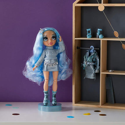 Rainbow High Poupée mannequin de collection pour enfants avec 2 tenues interchangeables et accessoires de poupée - Cadeau pour les enfants de 6 à 12 ans, Gabrielle Ice (bleu clair)