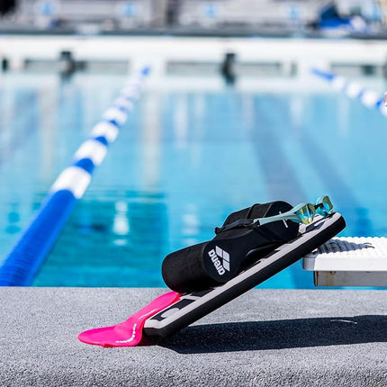 Arena Unisex Club Kit Kickboard for Adults, Swimming Training Aid Pool Exercise Equipment, Black/White