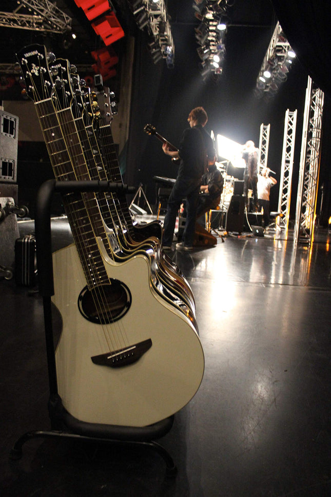 Guitare électro-acoustique Yamaha APX600 VW Corps Fin, Blanc Vintage