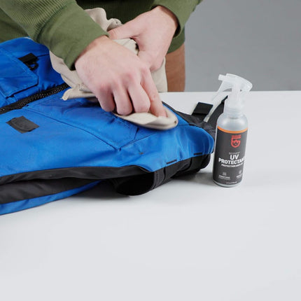 GEAR AID UV Protectant and Conditioner Spray to Prevent Cracking Discoloration and Fading Apply to Outdoor Gear Made of Plastic Vinyl Neoprene Tents Boat Covers Kayaks and More 4 fl oz