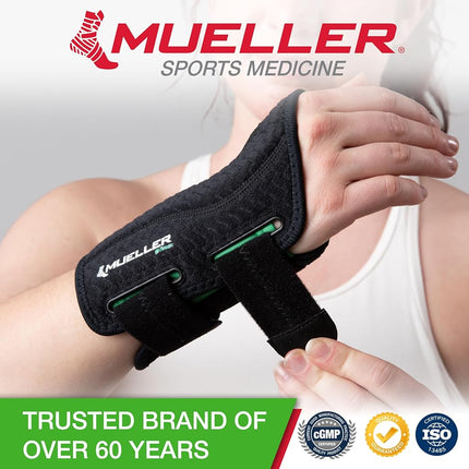 Attelle de poignet Mueller pour main droite – Taille Large à Très Large – Noir – Attelle de soutien réglable pour adultes pour le syndrome du canal carpien, les douleurs au poignet et l'arthrite – Légère et respirante pour le jour et la nuit