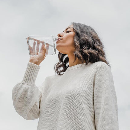 A6 memobottle - 375ml (12oz) - Compact, slim and flat water bottle designed to fit in your bag - Fits in handbags and small pockets | BPA Free Tritan™ Plastic | Modern, Minimalist and Convenient…