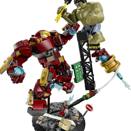 LEGO® ǀ Marvel Epic Battle: Hulkbuster vs.The Hulk 76343 Super Hero Building Toy for Boys and Girls Aged 9+ - Play-and-Display Set with 2 Minifigures and Hulkbuster Armour- Kids’ Birthday Treat Idea