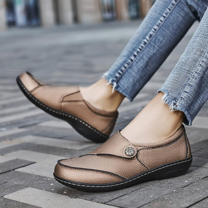 Geoeleph Mocassins Femme Dorés Décontractés à Enfiler Confortables Plats Marche Cuir Chaussures de Conduite 6.5 M US