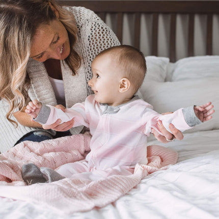 Burt's Bees Baby Bebé-Niñas Unisex-bebés Pijama de una pieza de algodón orgánico, mameluco, mono, con cremallera frontal y pies - Rosa - 0-3 meses