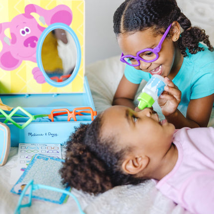 Melissa & Doug Las Pistas de Blue y Tú! Juego de rol de oculista, juguete de juego de rol para niños de 3 años en adelante, regalo para niños o niñas, materiales con certificación FSC