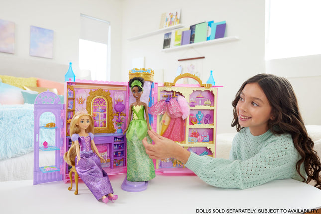 Mattel Disney Princess Closet Playset with 2 Fashions, 25 Accessories, Vanity, Dressing Room, Runway & Storage, Opens to 2 Feet, Movie-Inspired, HXC20, Gift Set Ready for the Ball