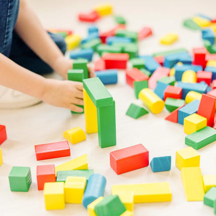 Melissa & Doug Wooden Building Block Set - 200 Blocks in 4 Colors & 9 Shapes (E-Commerce Packaging)