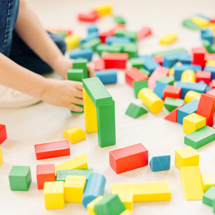Juego de bloques de construcción de madera Melissa & Doug - 200 bloques en 4 colores y 9 formas (embalaje de comercio electrónico)