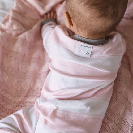 Burt's Bees Baby Bebé-Niñas Unisex-bebés Pijama de una pieza de algodón orgánico, mameluco, mono, con cremallera frontal y pies - Rosa - 0-3 meses