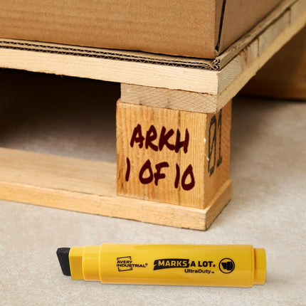 AVERY Marks A Lot UltraDuty Permanent Markers, XL Wide 18mm Chisel Tip, Water Resistant, 12 Black Industrial Markers (29866)