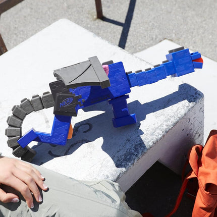 NERF Minecraft Ender Dragon Blaster, Clip interne de 4 fléchettes, 12 fléchettes en mousse Elite, Design inspiré du mob Minecraft du jeu