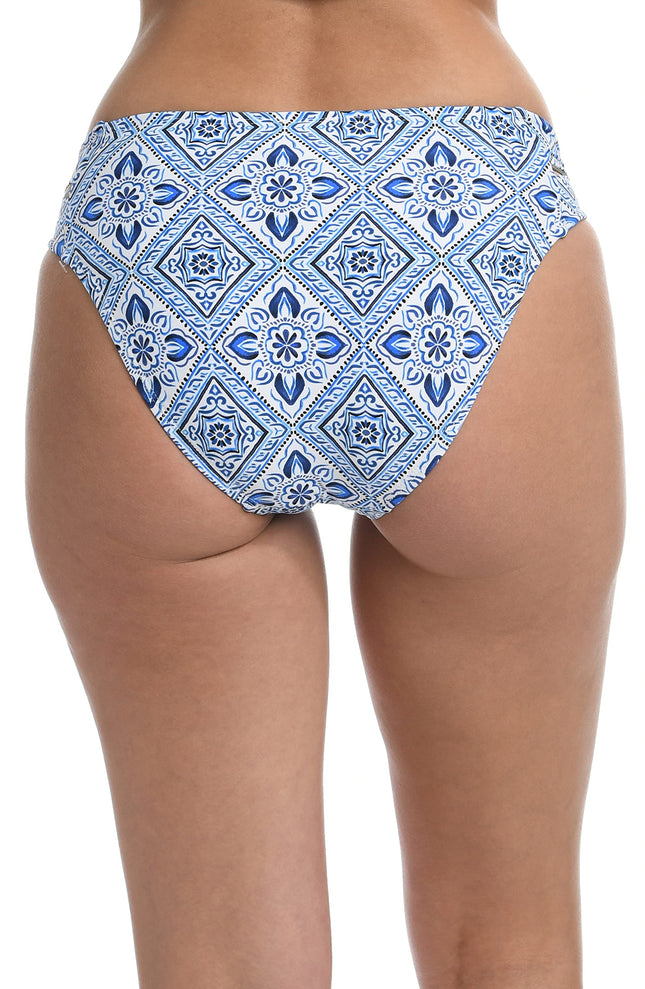 La Blanca Women's Standard Side Shirred Hipster Swimsuit Bottom, Capri Blue//Mediterranean Breeze, 14
