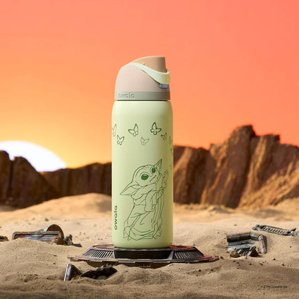 Owala Star Wars FreeSip Insulated Water Bottle - 946ml (32oz) GroGu
