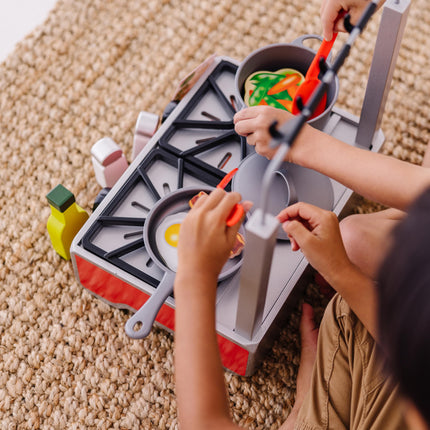 Melissa & Doug 19-Piece Deluxe Wooden Cooktop Set (E-Commerce Packaging)
