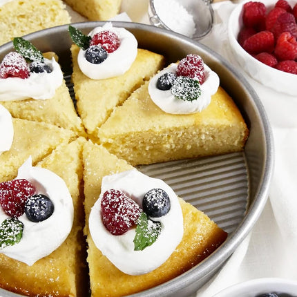 USA Pans Aluminized Steel 9-Inch Round Layer Cake Pan with Americoat