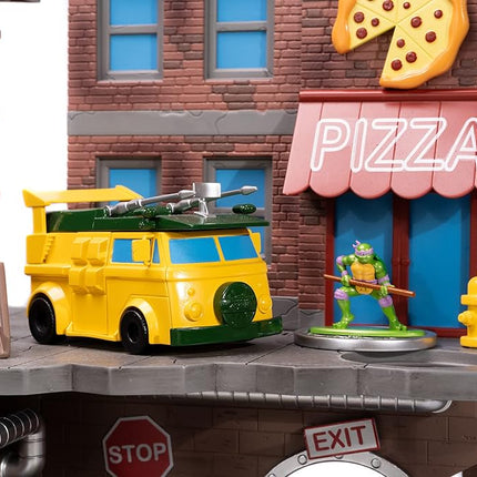 Teenage Mutant Ninja Turtles Turtle Lair Nano Scene w/ 1.65" Die-Cast Collectible Figures, Toys for Kids and Adults