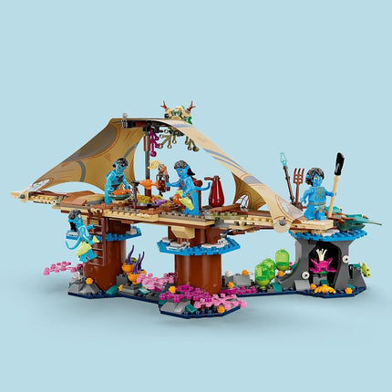 LEGO Avatar: The Way of Water Metkayina Reef Home 75578, Building Toy Set with Village, Canoe, Pandora Scenes, Neytiri and Tonowari Minifigures, Movie Set