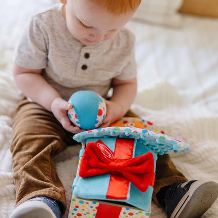 Melissa & Doug Surprise Gift Box Infant Toy| Developmental Toy for Toddlers | Sensory Toys for Children | 0+ | Gift for Baby Boys or Baby Girls - FSC Certified