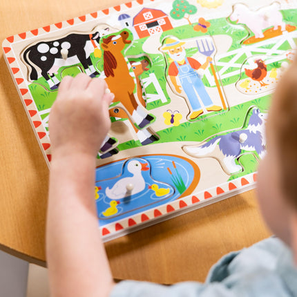 Melissa & Doug Rompecabezas musical de la Granja de Old MacDonald – Rompecabezas de madera con 8 piezas y clavijas, con sonidos activados por la luz, juguete de aprendizaje musical para niños pequeños y preescolares de 2 años en adelante