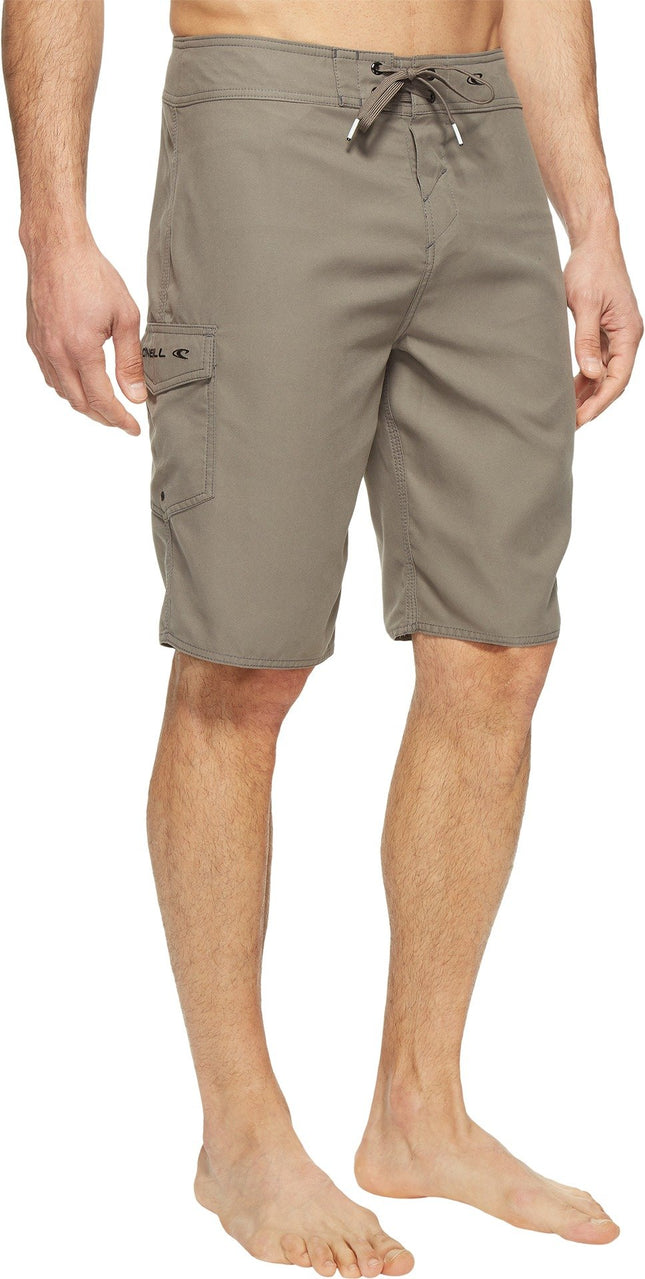 O'NEILL Bañador de Hombre Sólido de 21 Pulgadas - Pantalones Cortos de Natación Resistentes al Agua para Hombre con Tejido Elástico de Secado Rápido y Bolsillos, Carbón, 32
