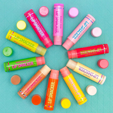 Lip Smacker Original & Best – Pack de 10 baumes à lèvres saveurs Biscuit Avoine, Vanille, Mangue, Pastèque, Punch Tropical, Barbe à Papa, Kiwi, Fraise, Framboise Bleue, Piña Colada