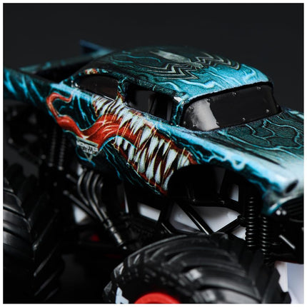 Monster Jam, Marvel Official Venom Vs. The Amazing Spider-Man Die-Cast Monster Trucks, 1:64 Scale, Kids’ Toys for Boys and Girls Aged 3 and up