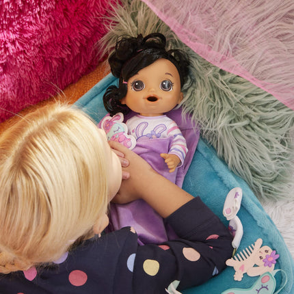 Muñeca Baby Alive Bunny Sleepover, muñecas de 12 pulgadas con temática de hora de dormir, saco de dormir y accesorios de muñeca con temática de conejo, juguetes para niñas y niños de 3 años en adelante, cabello castaño (exclusivo de Amazon)